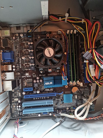 Asus M4A785 emolevy