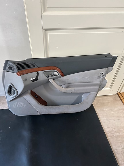 Mercedes-Benz S W220 oikeanpuolen oviverhoilu