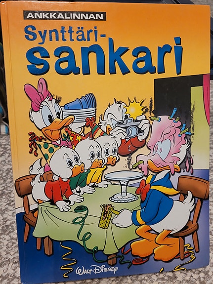 Aku Ankka kirja