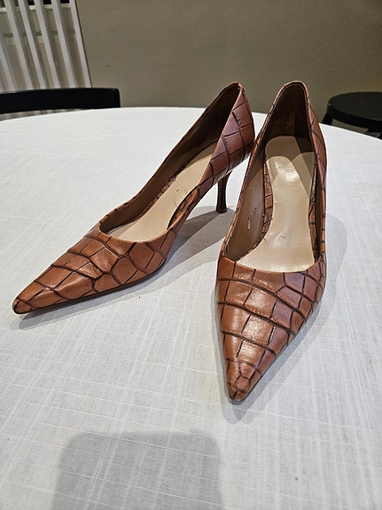 Nine West avokkaat ruskeata nahkaa.