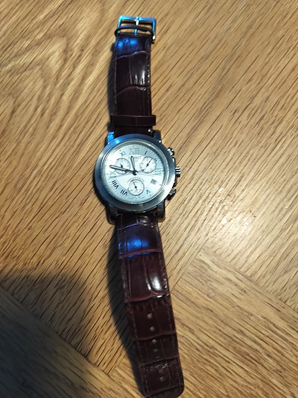 Tissot miesten rannekello nahkarannekkeella