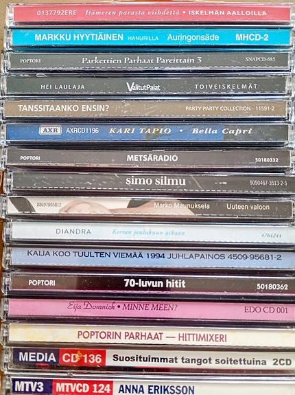 Kotimaista iskelmää CD levyjä