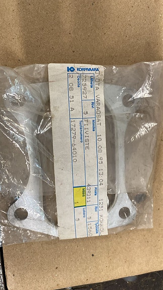 Toyota turbon pakopuolen tiiviste 17279-64010