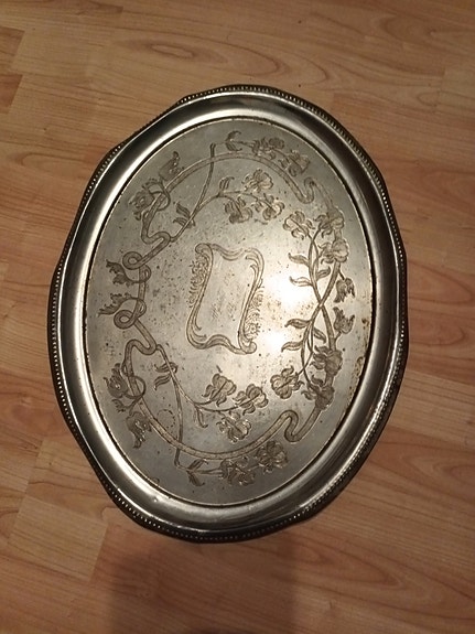 Hieno vintage vanha tarjotin