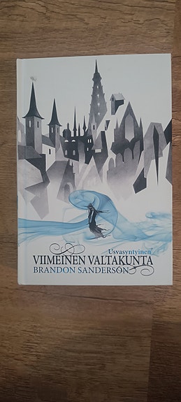 Scifi ja fantasia kirjoja