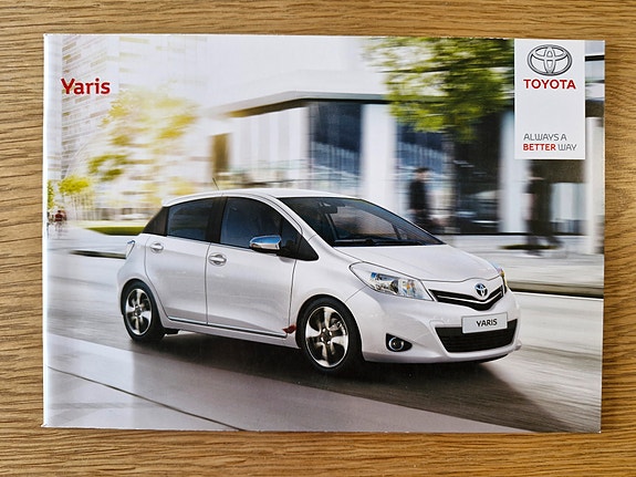 Toyota Yaris -esite 2013