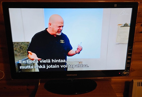 Samsung 24" HD TV / näyttö P2470HD + HD digiboksi DVB-T2
