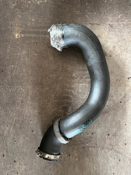 Vw transporter välijäähdyttäjän putki