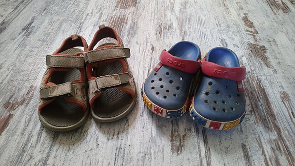 Sandaalit koko 27 + lego crocsit 10-11