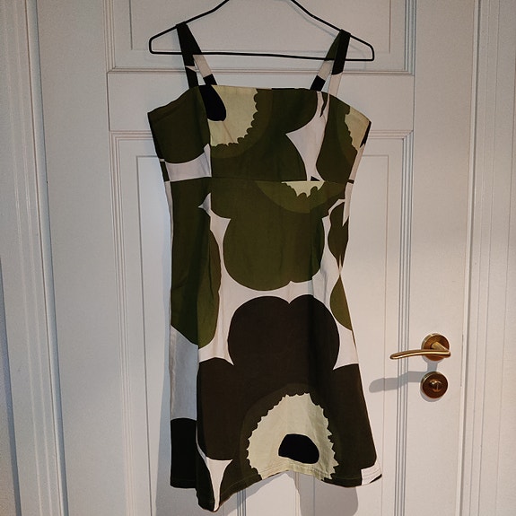 Marimekko unikko juhlamekko n. 152