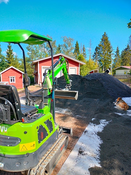 Vuokrataan Minikaivuri