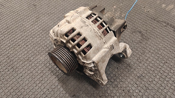 Audi 2.4 V6 laturi