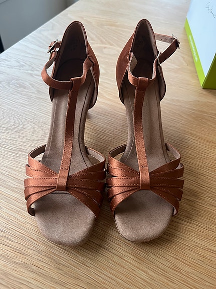 Capezio Sara tanssikengät koko 36