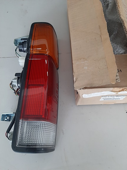 Takavalo Nissan Pick/King Cap, UUSI