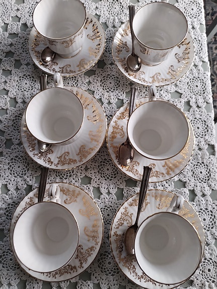 Royal Windsor - Fine Bone China England 6 kpl kahvikuppi