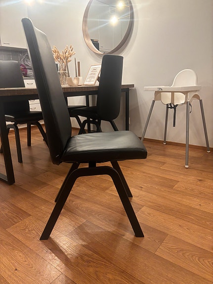 Stressless laurel ruokapöydän tuolit korkealla selkänojalla