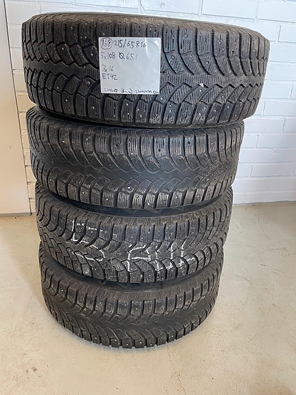 +215/65/16 alumiinivanteet 16" kitkarenkaat (168)