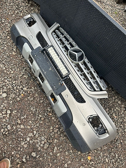 Mercedes-Benz ML W164 etupuskuri