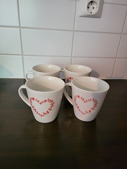 4 kpl Pentikin sydän kuppeja