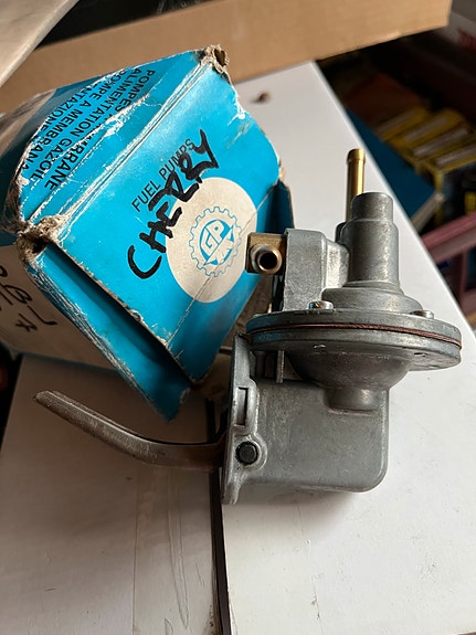 Datsun Nissan Cherry bensapumppu