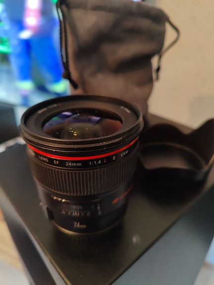 Canon EF 24mm 1.4L II