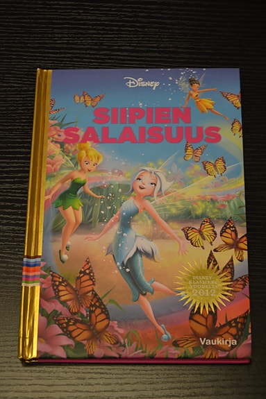 Disney Siipien salaisuus. Vaukirja. Klasiikko vuodelta 2012