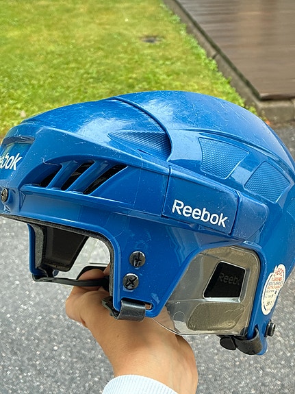Jääkiekkokypärä