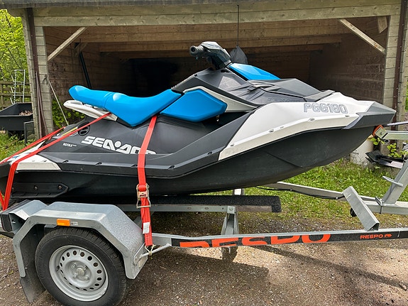 Vuokrataan Vesijetti: Sea-doo Spark 90hv