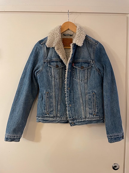 Levis karvavuorillinen farkkutakki S