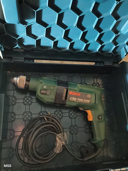 bosch porakone ja salkku