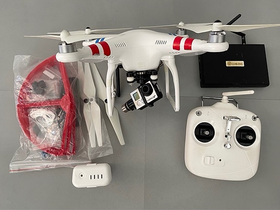 Dji Phantom 2, Näyttö, 3 axis gimbal