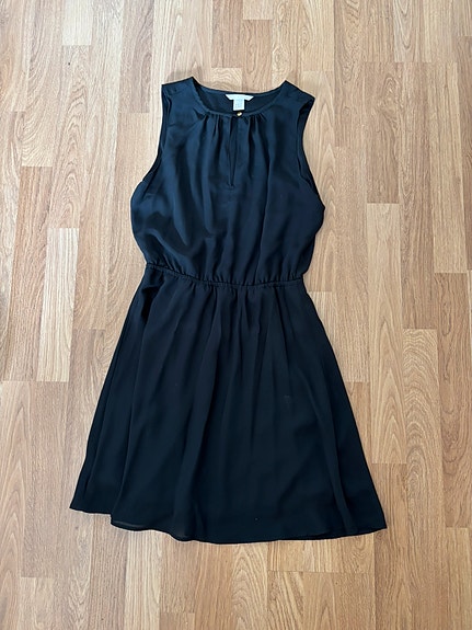 H&M:n musta mekko, 36-koko