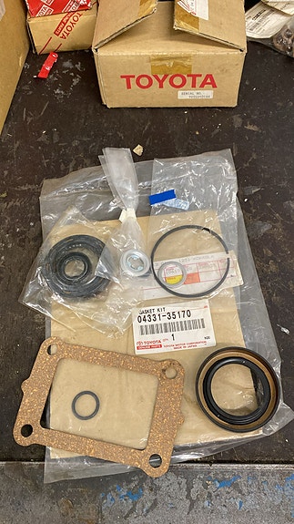 Toyota vaihteiston tiivistesarja 04331-35170