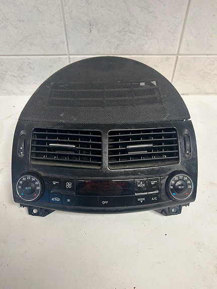 Mercedes-Benz E W211 Facelift lämmönsäätöpaneeli