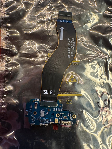 Samsung Galaxy S22 Ultra Latausliitin