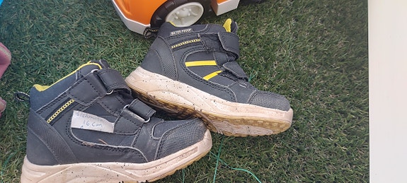 Product image 8 of 9