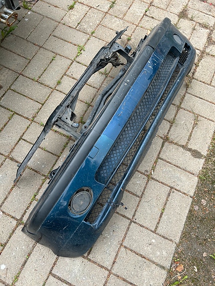 BMW E46 etupuskuri lukkopelti ja törmäyspalkki