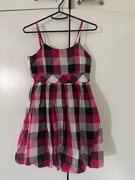 Lindex juhlamekko 152cm