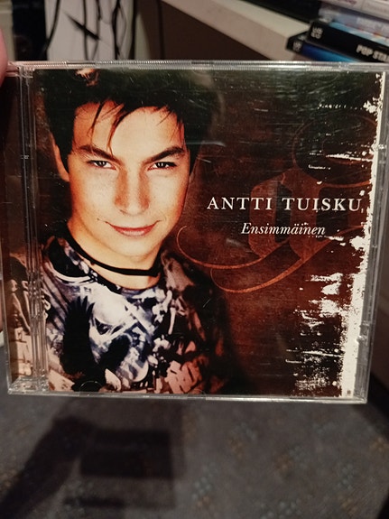 Antti tuisku ensimmäinen