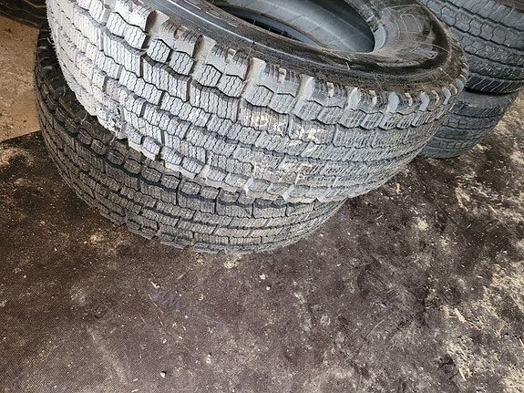 Michelin Ice Grip 265/70R19.5 2kpl