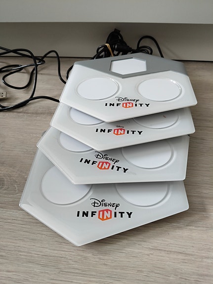 Disney Infinity pelialustoja