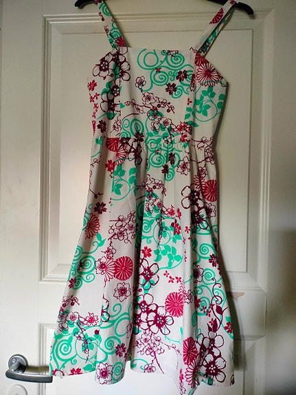 Mekko kesään koko 152 cm