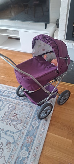 Brio Leikki vaunut  ja nukke mukaan
