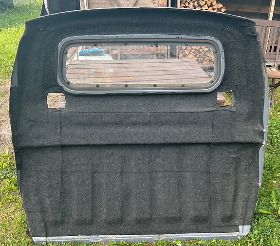 Hiace väliseinä