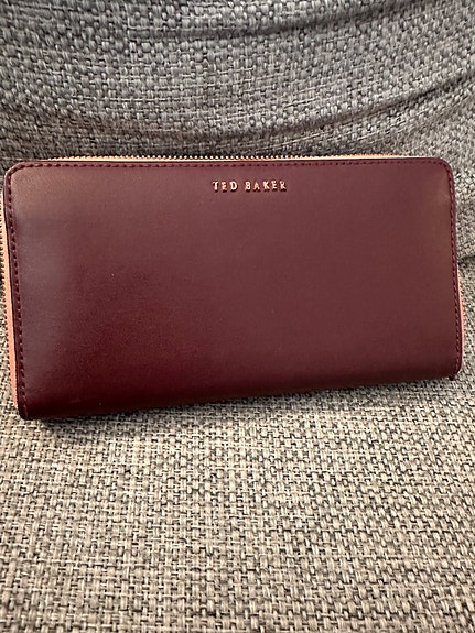 Käytetty Ted Baker naisten lompakko