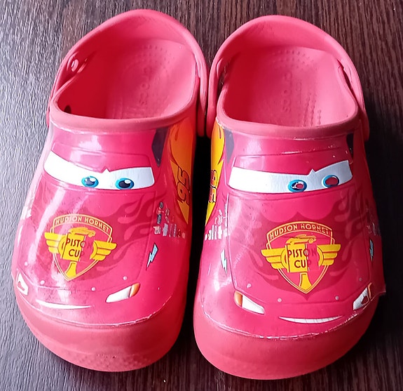 Crocs-sandaalit (Autot) J2
