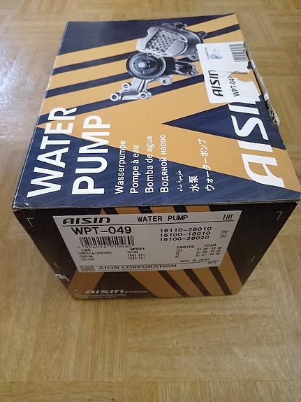 Toyota T koneen vesipumppu Corolla TE51, 71 Carina TA40, 60 Corona TT130