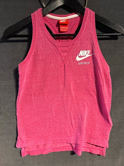 Nike toppi
