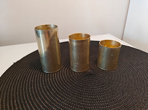 Messinkiset kynttilänjalat