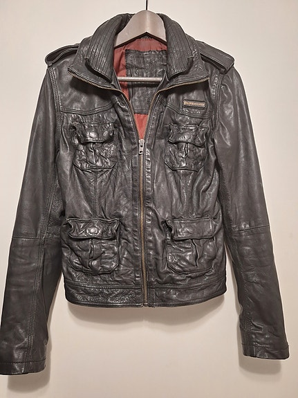Superdry naisten nahkatakki
